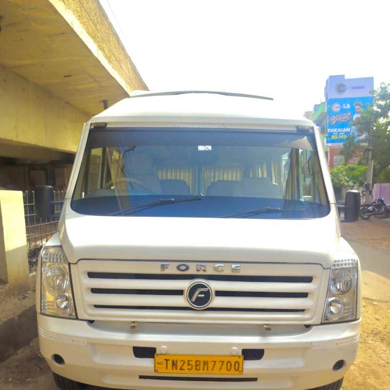 Tempo traveller 11