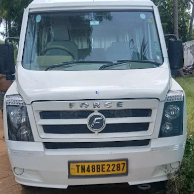 Tempo_traveller